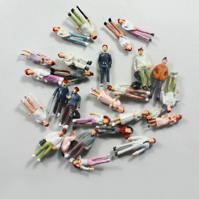 China 1/100 Schaal Bos Toneelmensen die Modelmensen van de Cijfer de Architecturale Schaal voor Modelspoorweglay-out 1.8cm lopen leverancier