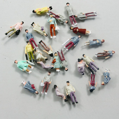 China Schilderde de Lay-out Modelfiguur 1/150 van de spoorweg Architecturale Schaal Modelmensen Vrouwelijke Cijfers 1.3cm leverancier