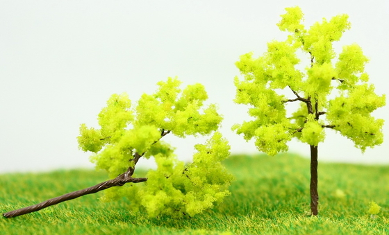 China Aangepaste miniatuur Model bomen geel groen Avenue metaaldraad Tree 5 cm leverancier