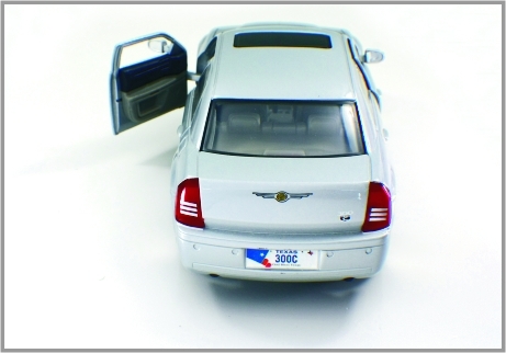 Van de de Douaneschaal van de 1:24legering de Matrijs Gegoten Slimme Modelauto's Chrysler 300C leverancier