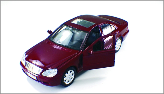 De 1:24 Gegoten Slimme van de de Auto'svertoning van de Douaneschaal Modelopen tweepersoonsauto van BMW voor Treinlay-out leverancier