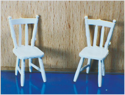 0425-02 / 0430-02 Architectonische schaal modelwoning inrichting eettafels en stoelen leverancier