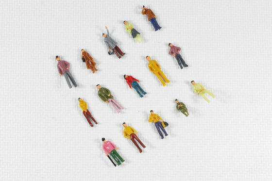 Modelmensen die van de 1:75 de Architecturale Schaal Cijferuitrustingen 2.5cm/modelmaterialen schilderen leverancier
